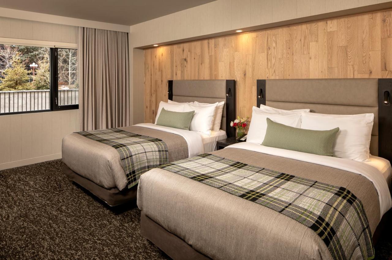 Peaks Hotel And Suites Банф Экстерьер фото