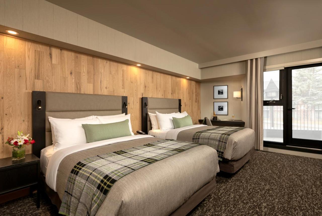 Peaks Hotel And Suites Банф Экстерьер фото