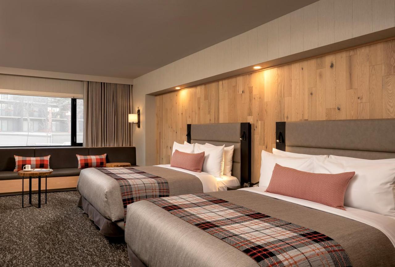Peaks Hotel And Suites Банф Экстерьер фото