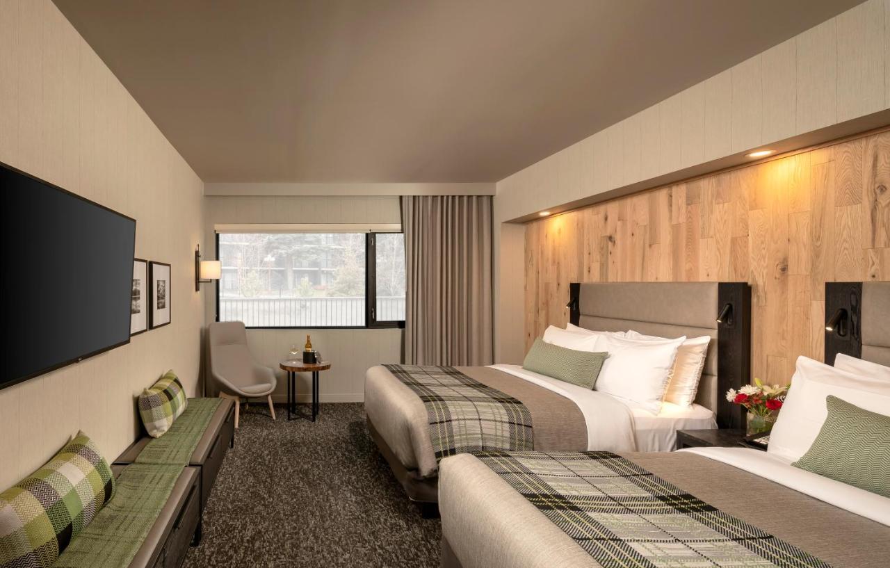 Peaks Hotel And Suites Банф Экстерьер фото