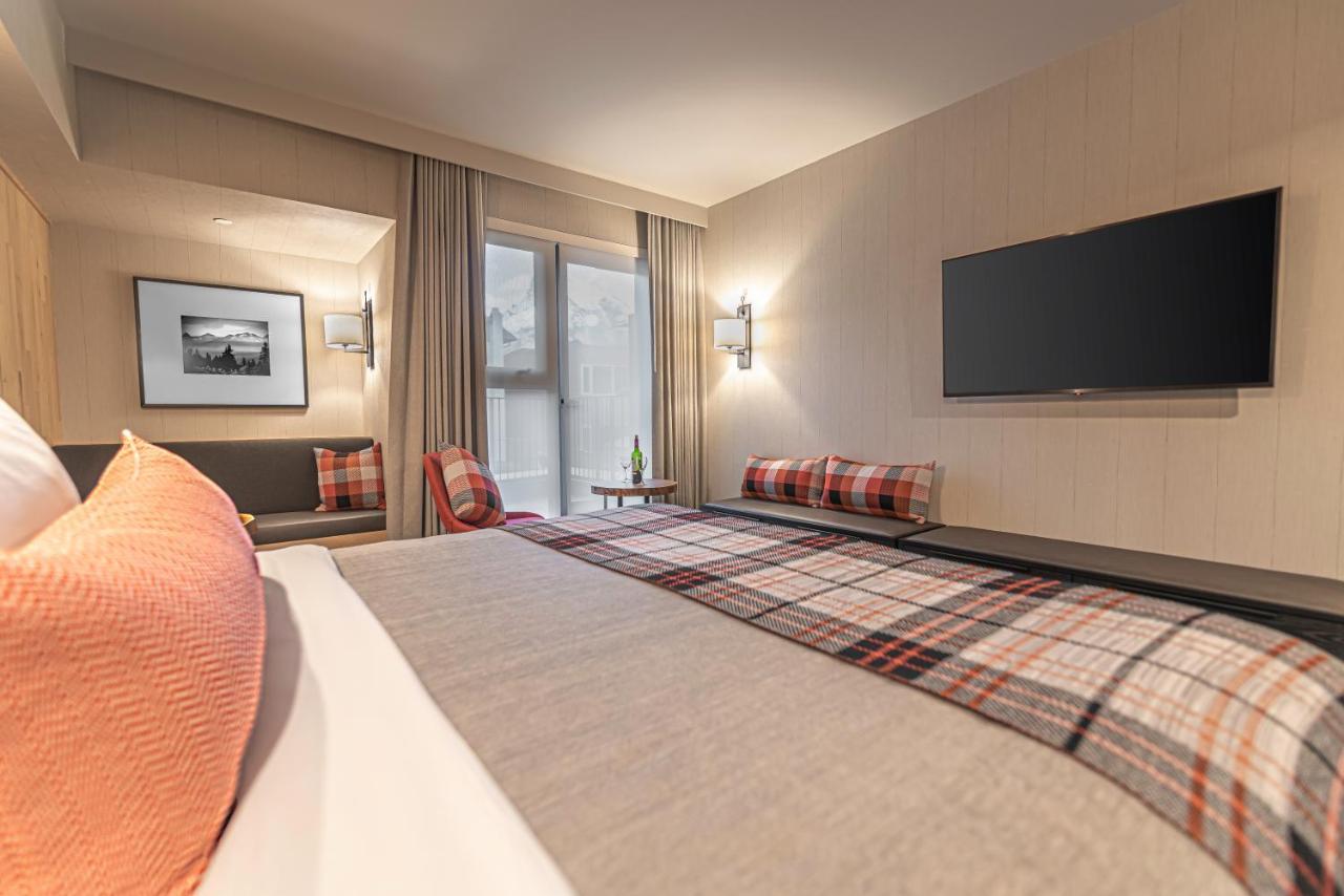 Peaks Hotel And Suites Банф Экстерьер фото