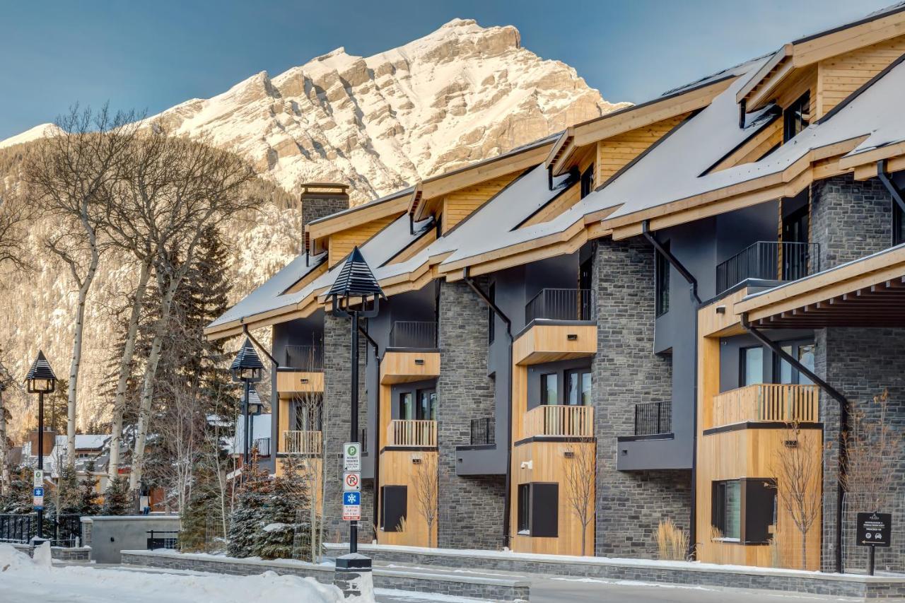Peaks Hotel And Suites Банф Экстерьер фото